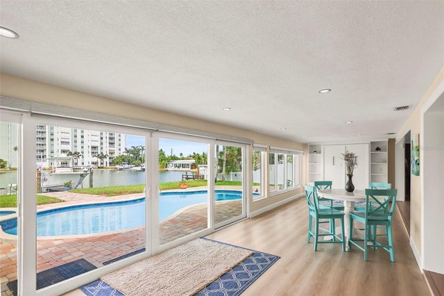 6360 2ND PALM POINT, St Petersburg, FL 33706