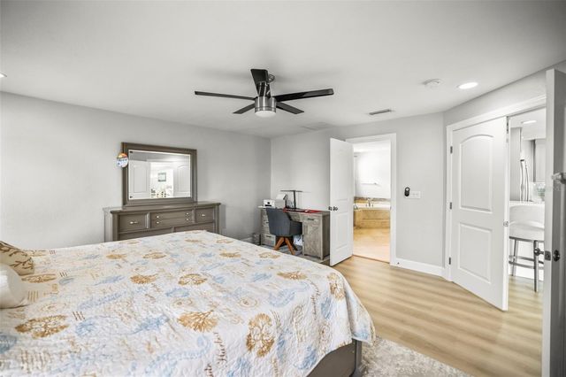 6360 2ND PALM POINT, St Petersburg, FL 33706