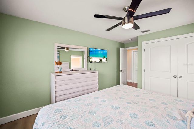 6360 2ND PALM POINT, St Petersburg, FL 33706