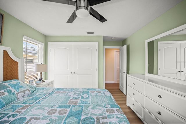 6360 2ND PALM POINT, St Petersburg, FL 33706
