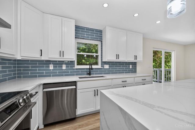 4074 E Kemper Road, Sharonville, OH 45241