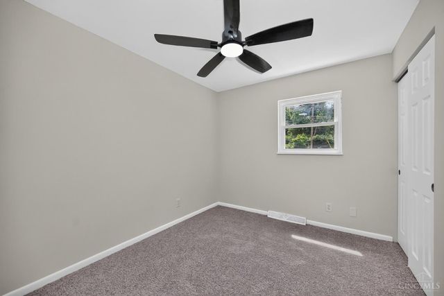 4074 E Kemper Road, Sharonville, OH 45241