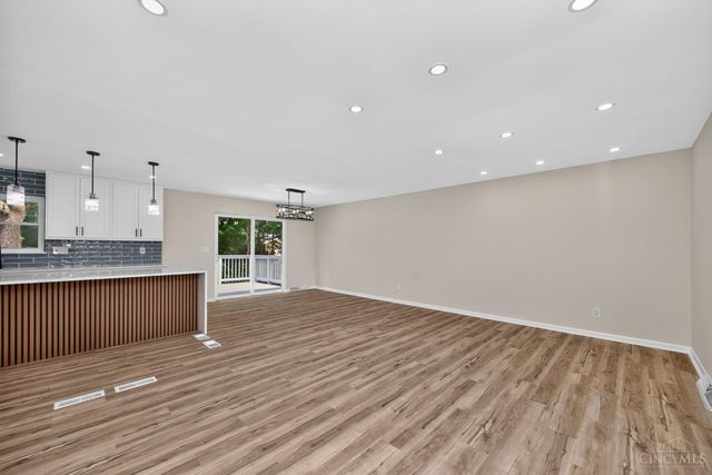 4074 E Kemper Road, Sharonville, OH 45241