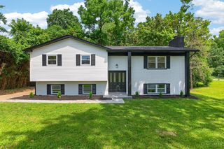 4074 E Kemper Road, Sharonville, OH 45241