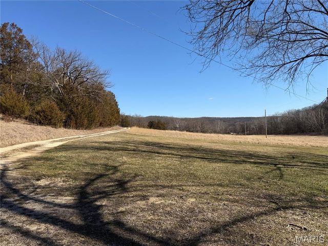 551 Bluffton Rd, Rhineland, MO 65069