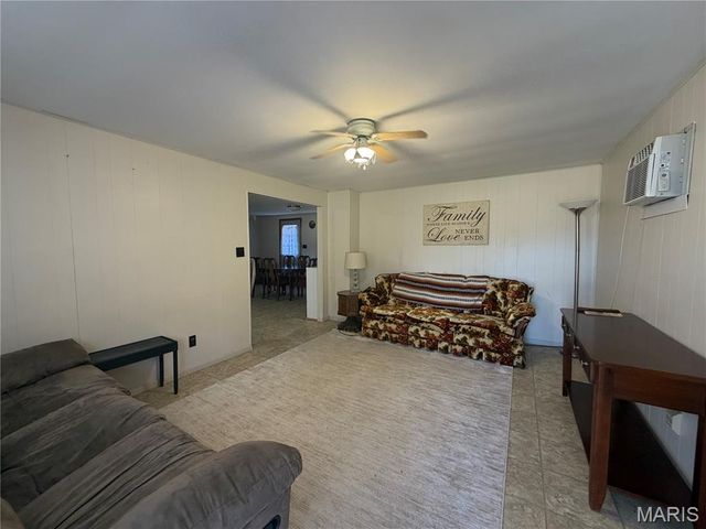 551 Bluffton Rd, Rhineland, MO 65069