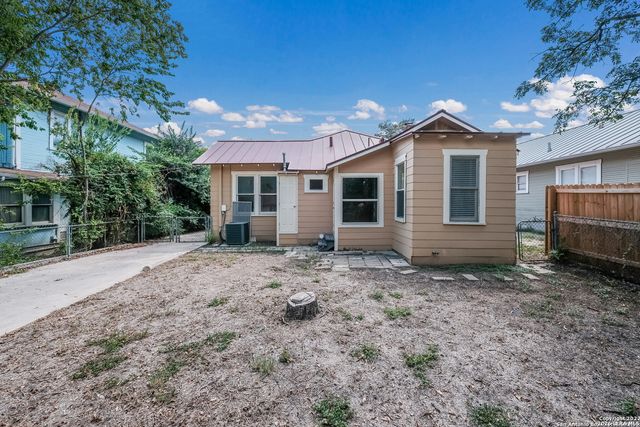 515 E COURTLAND PL, San Antonio, TX 78212