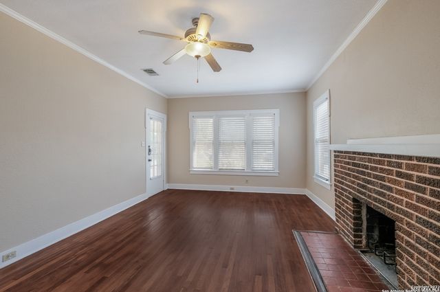 515 E COURTLAND PL, San Antonio, TX 78212