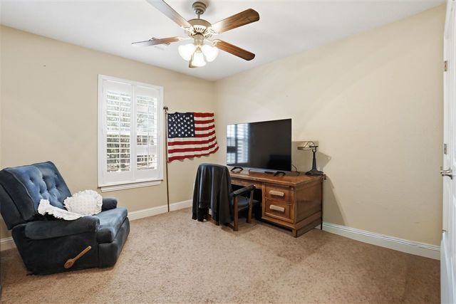 2209 SW Edinburough Dr, Lawton, OK 73505