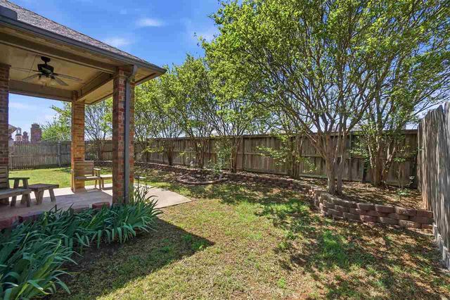 2209 SW Edinburough Dr, Lawton, OK 73505