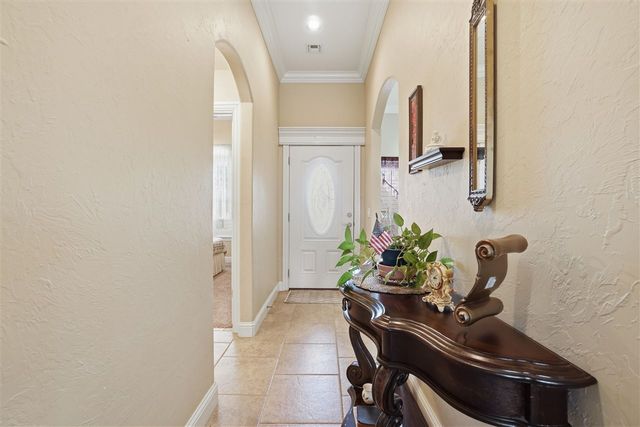 2209 SW Edinburough Dr, Lawton, OK 73505