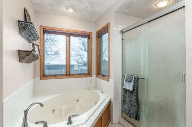 13930 E 39th St S, Derby, KS 67037