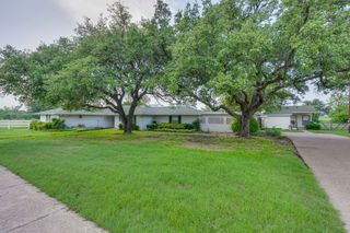 3803 Fm 813, Waxahachie, TX 75165