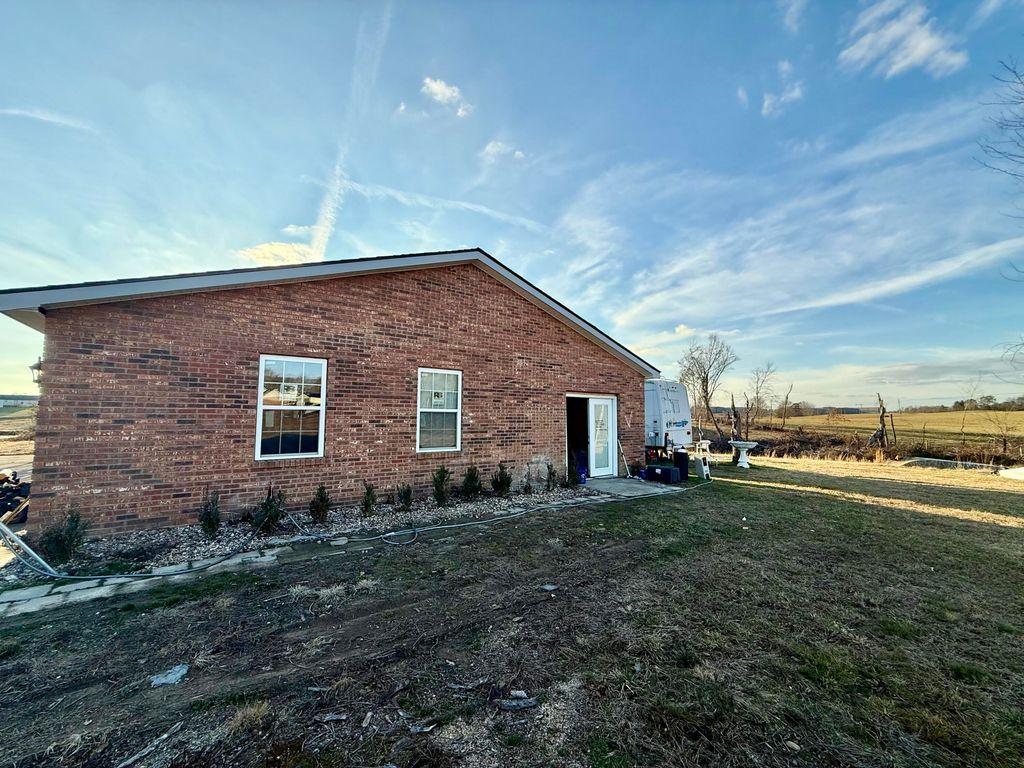 35 Stage Road, London, KY 40744