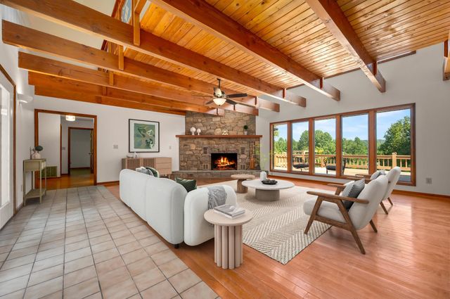 26 Canter Court, Hendersonville, NC 28742