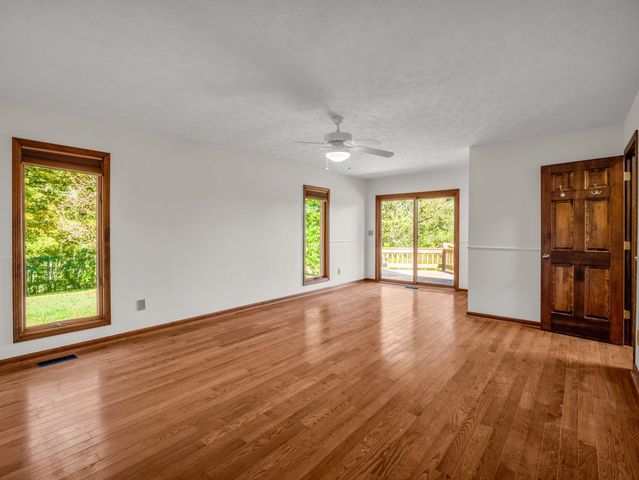 26 Canter Court, Hendersonville, NC 28742