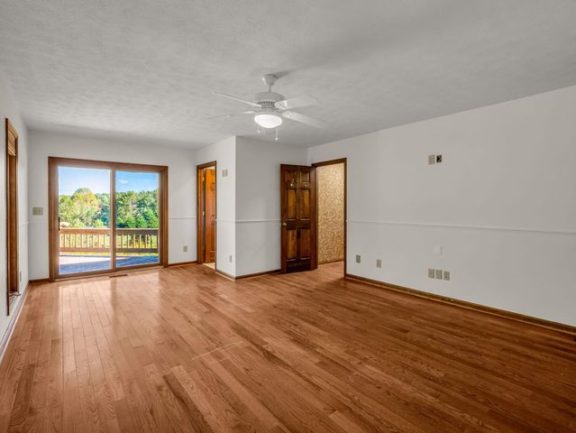 26 Canter Court, Hendersonville, NC 28742