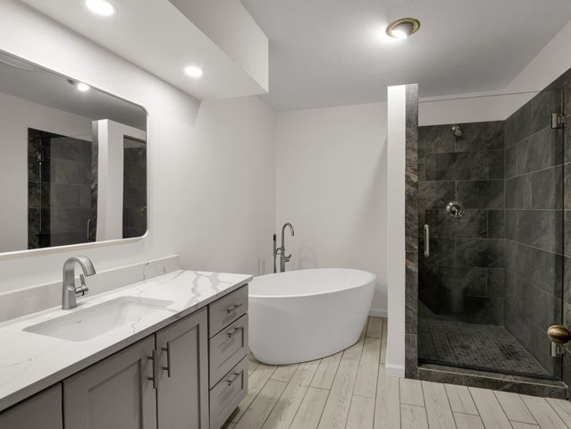 26 Canter Court, Hendersonville, NC 28742