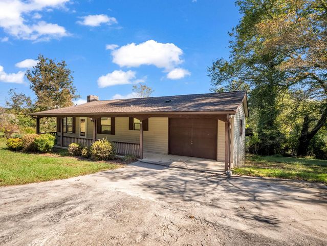 26 Canter Court, Hendersonville, NC 28742