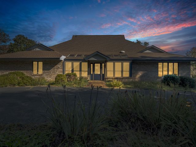 26 Canter Court, Hendersonville, NC 28742