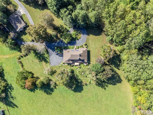 26 Canter Court, Hendersonville, NC 28742