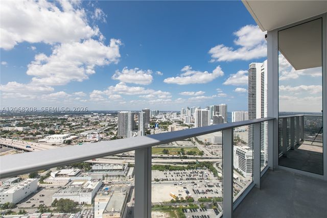 851 NE 1st Ave 3402, Miami, FL 33132