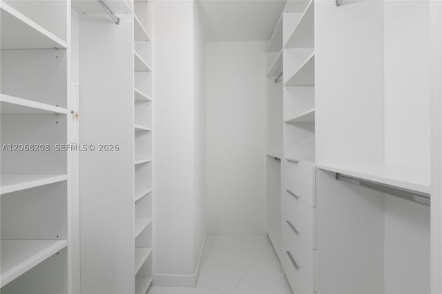 851 NE 1st Ave 3402, Miami, FL 33132