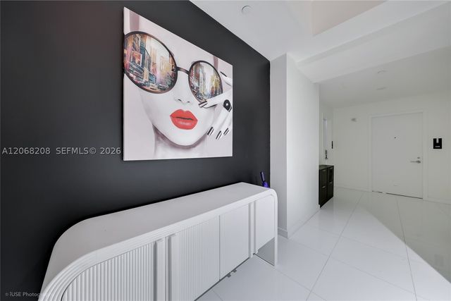 851 NE 1st Ave 3402, Miami, FL 33132