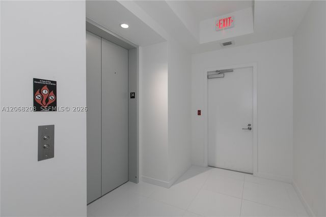 851 NE 1st Ave 3402, Miami, FL 33132
