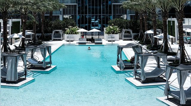 851 NE 1st Ave 3402, Miami, FL 33132