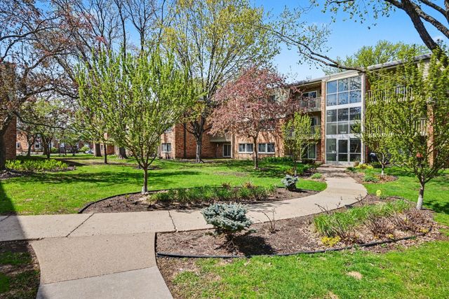 7414 W 22nd Street 312, Saint Louis Park, MN 55426