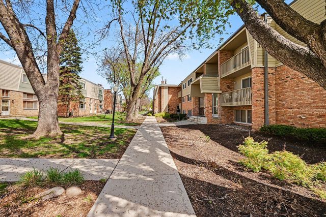 7414 W 22nd Street 312, Saint Louis Park, MN 55426