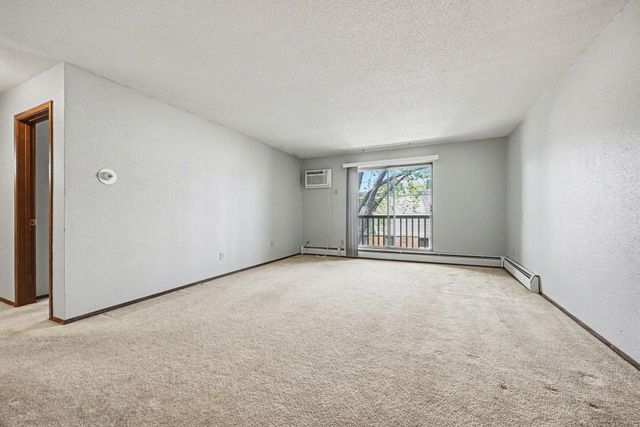 7414 W 22nd Street 312, Saint Louis Park, MN 55426