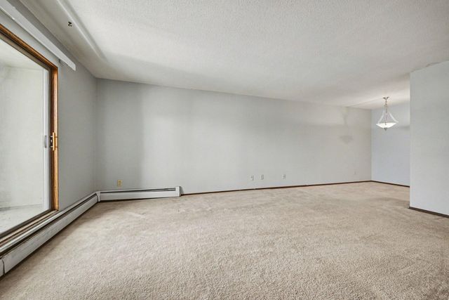 7414 W 22nd Street 312, Saint Louis Park, MN 55426
