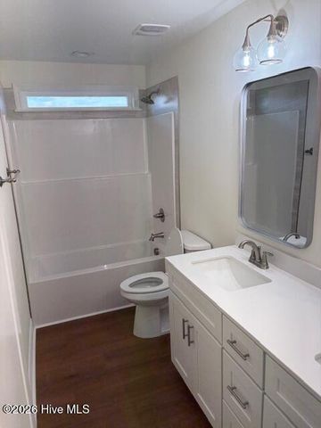 104 Sunny Acres Ln, Clinton, NC 28328