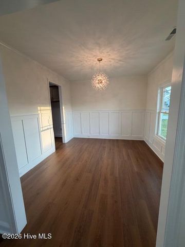 104 Sunny Acres Ln, Clinton, NC 28328