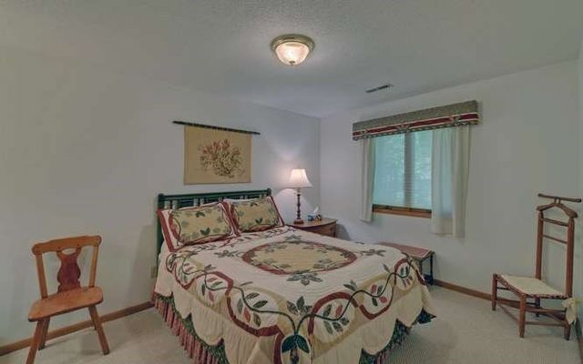 561 Long View Drive, Hiawassee, GA 30546