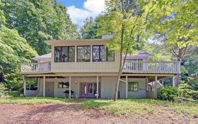 561 Long View Drive, Hiawassee, GA 30546