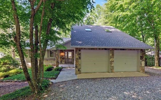 561 Long View Drive, Hiawassee, GA 30546