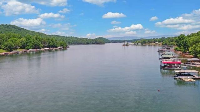 561 Long View Drive, Hiawassee, GA 30546