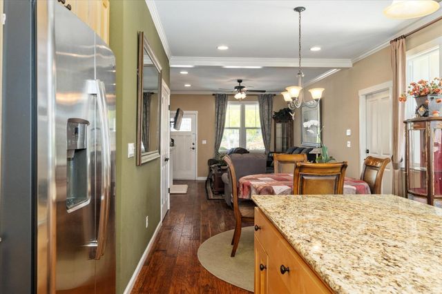 102 Cottage Cir, Murphys, CA 95247