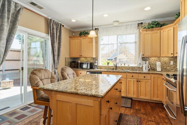 102 Cottage Cir, Murphys, CA 95247