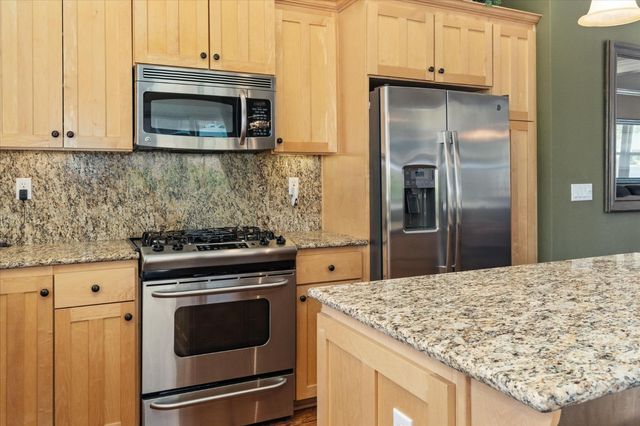 102 Cottage Cir, Murphys, CA 95247