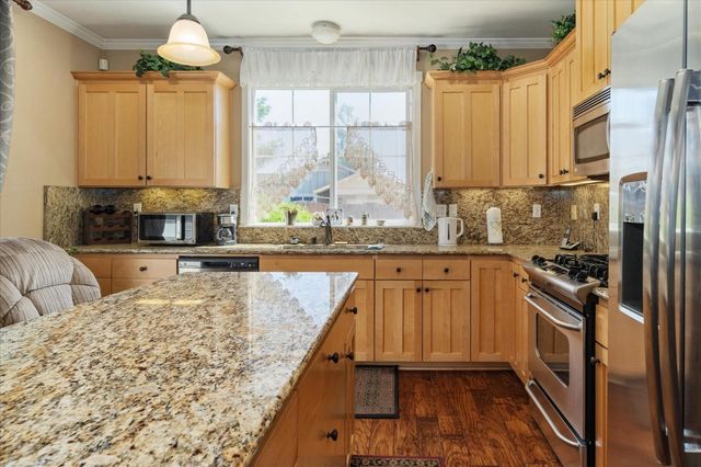 102 Cottage Cir, Murphys, CA 95247