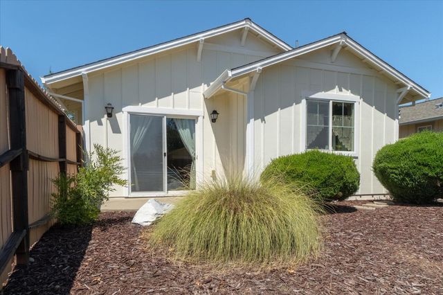 102 Cottage Cir, Murphys, CA 95247