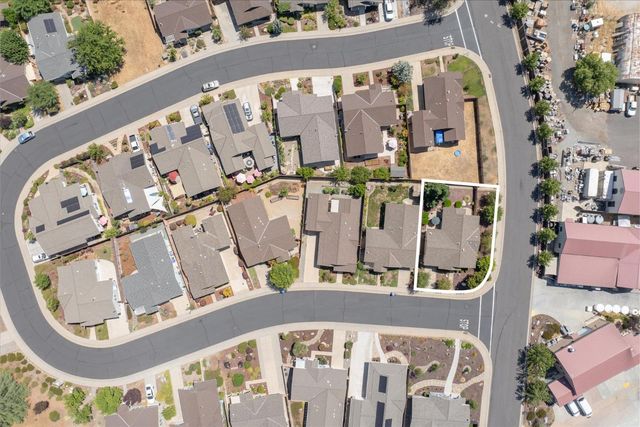 102 Cottage Cir, Murphys, CA 95247