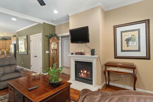 102 Cottage Cir, Murphys, CA 95247