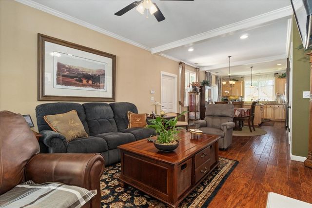 102 Cottage Cir, Murphys, CA 95247