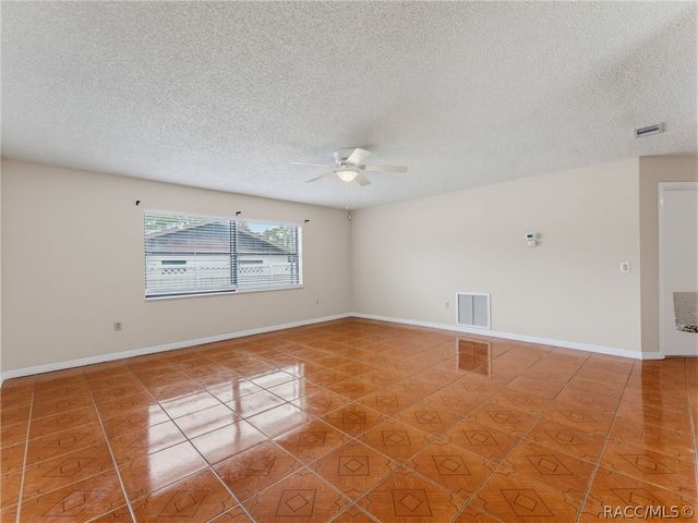 9210 N Fontana Way, Citrus Springs, FL 34434