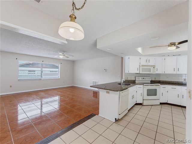 9210 N Fontana Way, Citrus Springs, FL 34434
